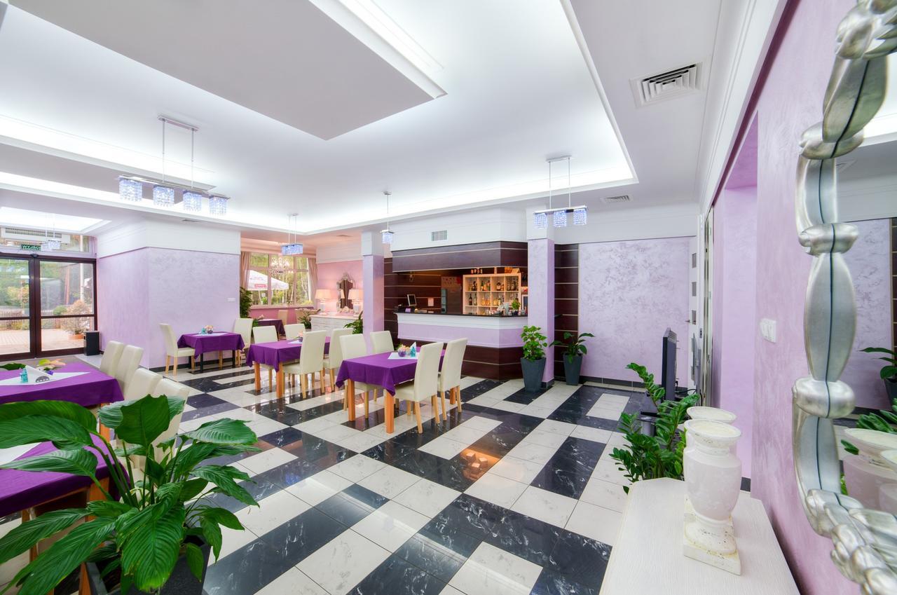 Imperium - Hotel Restauracja Firlej Exterior photo